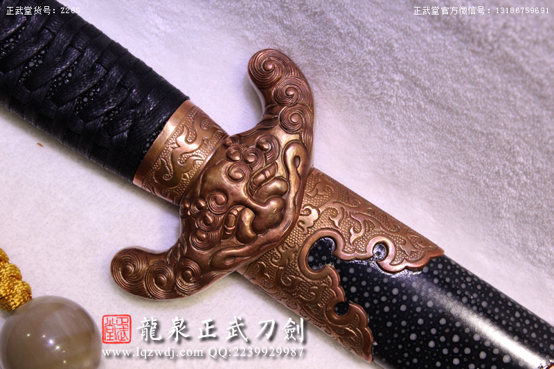 周正武龍泉寶劍專(zhuān)賣(mài)店,周正武龍泉?jiǎng)r(jià)格,正武堂官網(wǎng),龍泉刀劍官網(wǎng),龍泉?jiǎng)χ苷?正武刀劍,龍泉正武刀劍官網(wǎng),龍泉正武刀劍,龍泉?jiǎng)? border=